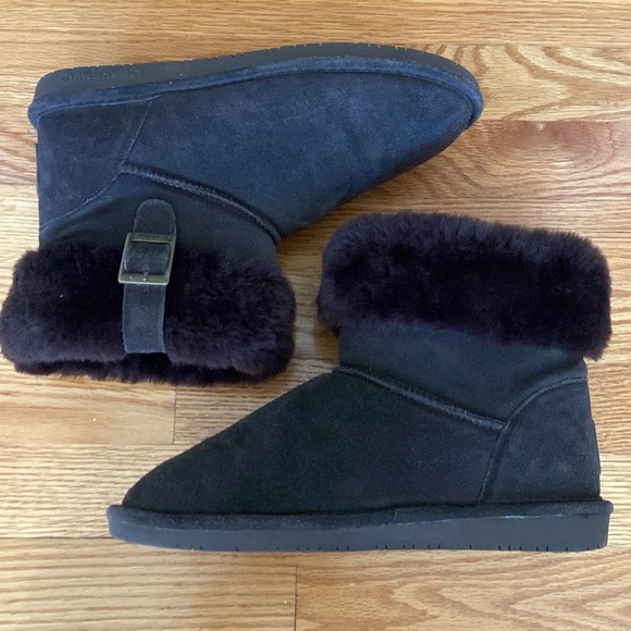 BearPaw Like New “Abby” Chocolate Colored Bootie - Picture 5 of 15
